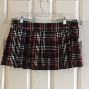 Mini plaid skirt- size large!